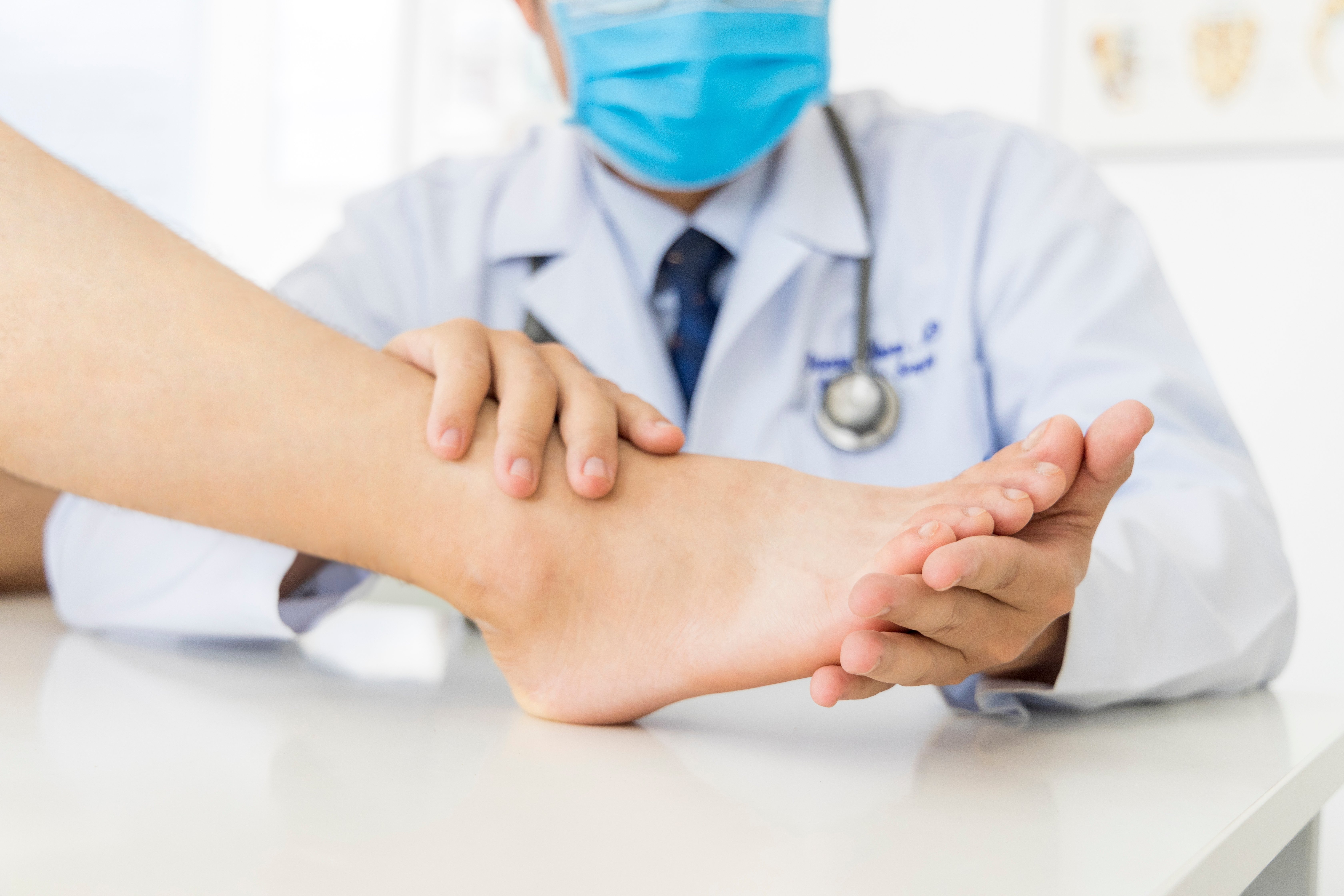 Neuropathy and Foot Care: 5 Tips for Healthy Feet